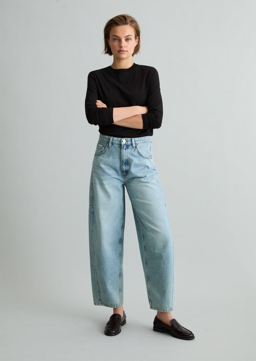 Enni Wide Barrel Cropped Jeans — Light Blue