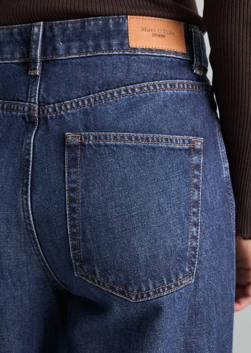Džíny model Anjo wide Dark Blue v detailním pohledu