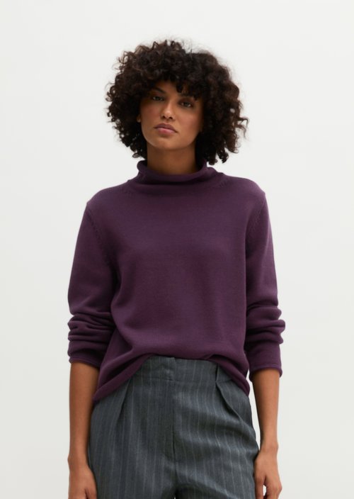 Slim Regular Fit Turtleneck Sweater — Pure Plum