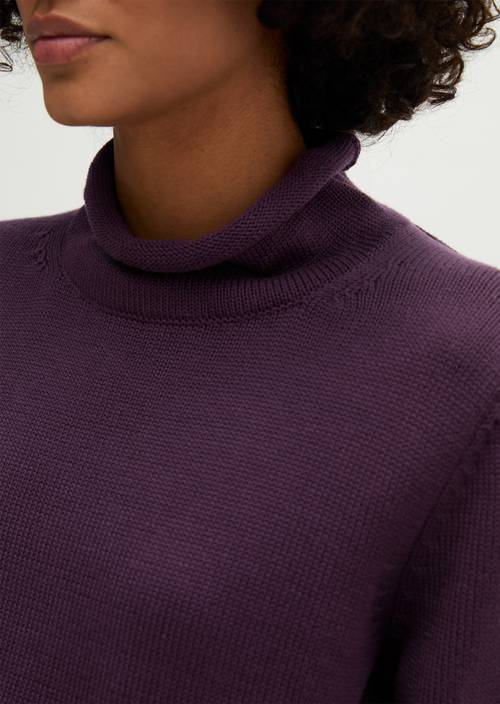 Rollkragenpullover slim regular Pure Plum in Detailansicht