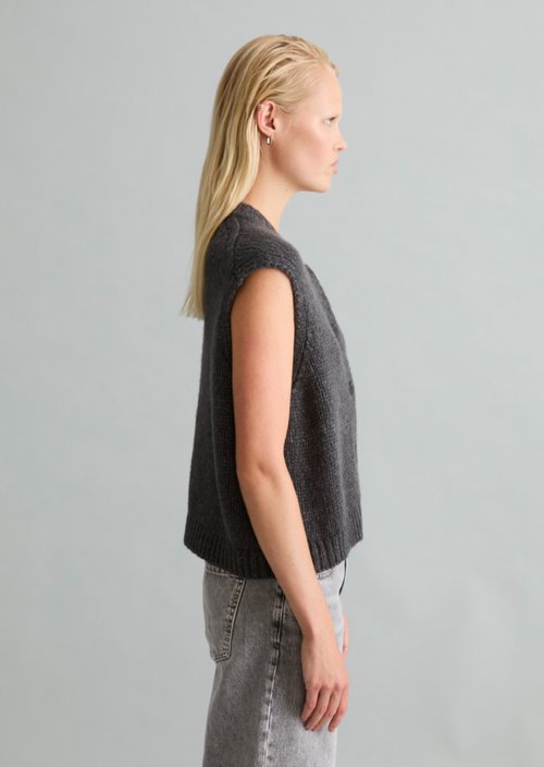 Sleeveless cropped cardigan — Dark Grey Melange