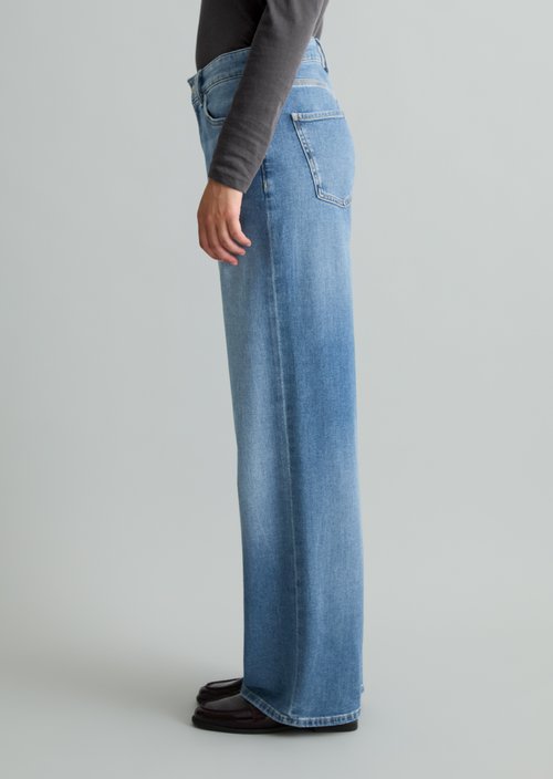 Tomke Wide Jeans — Medium Blue