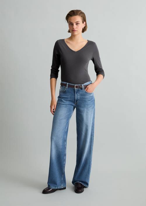 Jeans modèle Tomke wide Medium Blue en vue de face