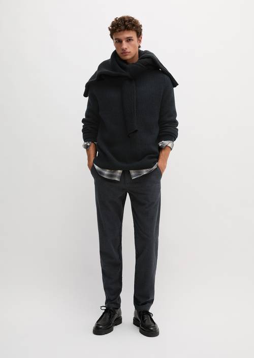 Chino Model Morot tapered Black in Frontalansicht