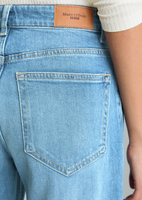 Olina Straight-Leg Jeans — Medium Blue