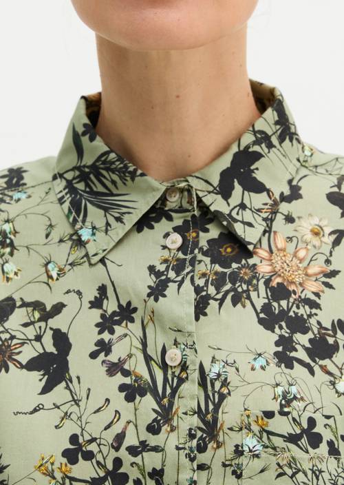 Volná blůza s potiskem Light Green v detailním pohledu