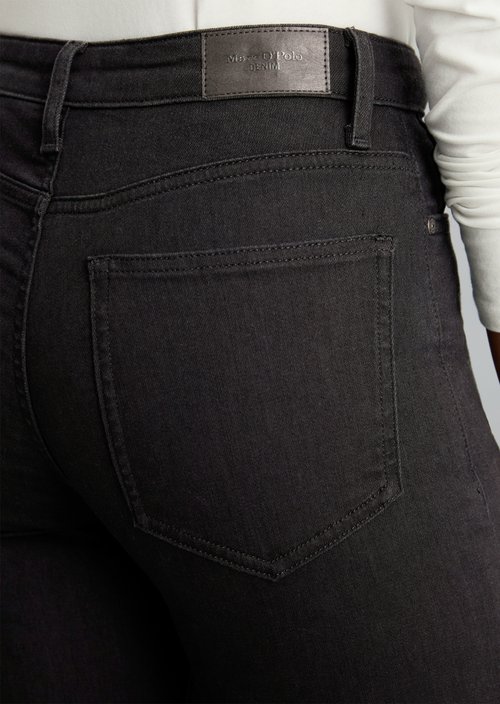 Olina Straight-Leg Jeans — Black