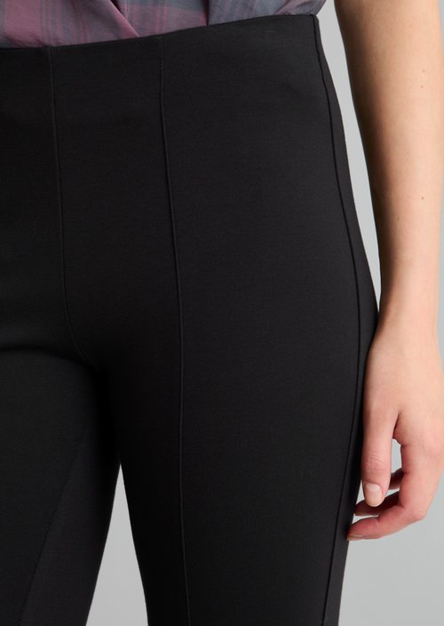 Slim Leggings — Black