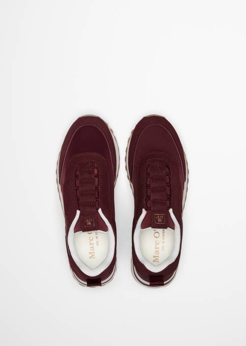 Bjorna Sneaker Model Dark Aubergine in top view