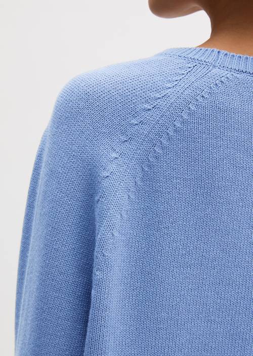 Pull à col rond, coupe classique Clear Blue en vue détaillée