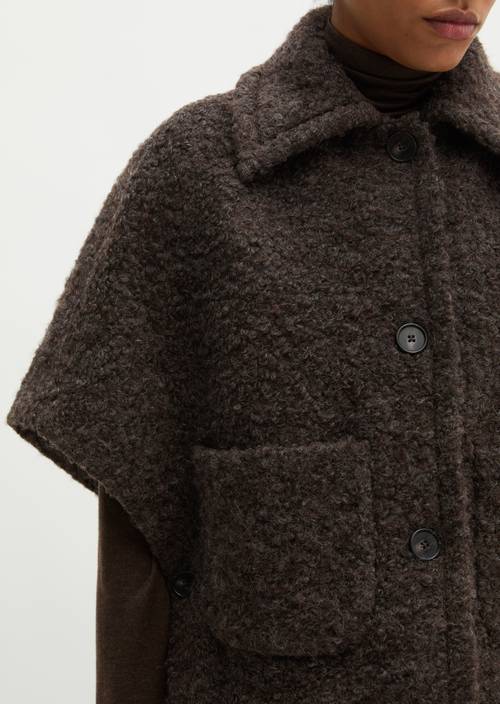 Curly-Outdoor-Weste relaxed Stone Brown Melange in Detailansicht