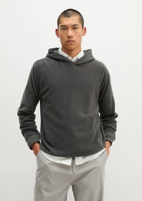 Sweat à capuche en tissu éponge, coupe standard Broken Graphite en vue de face