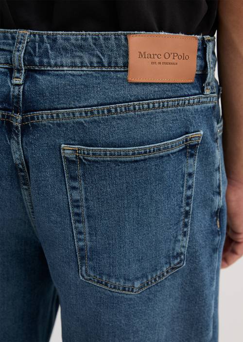 Jeans Model Tammo relaxed Dark Blue in Detailansicht
