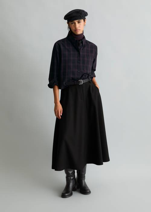 Cropped Checked Blouse Black in front view