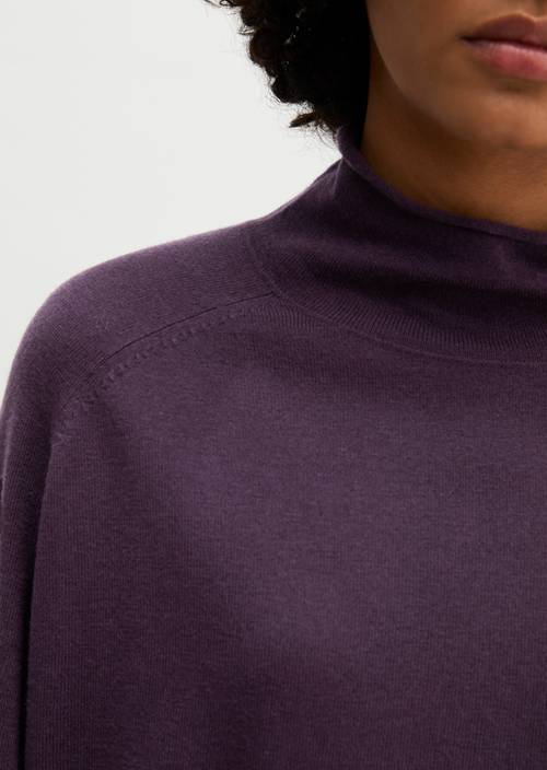 Regular-fit sweater Pure Plum in detail view