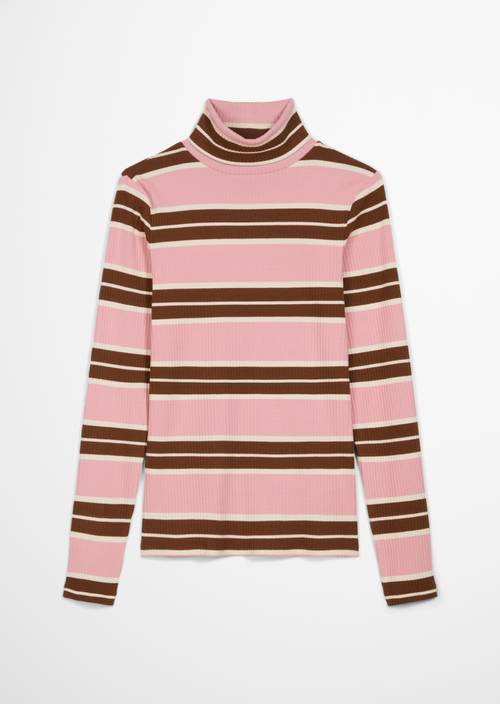 Gestreepte slim-fit coltrui met lange mouwen Light Pink in vrijstaande weergave zonder model