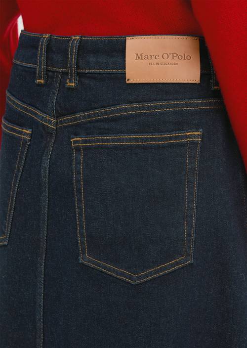 Jupe en jean coupe trapèze Dark Rinsed Wash en vue détaillée