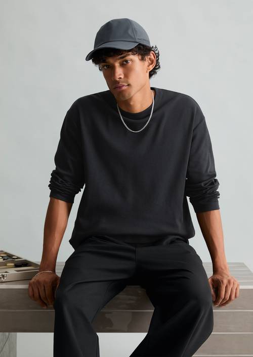 Heavy Weight Longsleeve relaxed Black in Frontalansicht