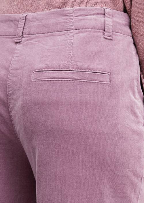 Chino Model Lande wide Gentle Mauve in Detailansicht