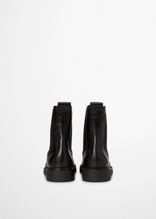 Erin Chelsea Boot — Black