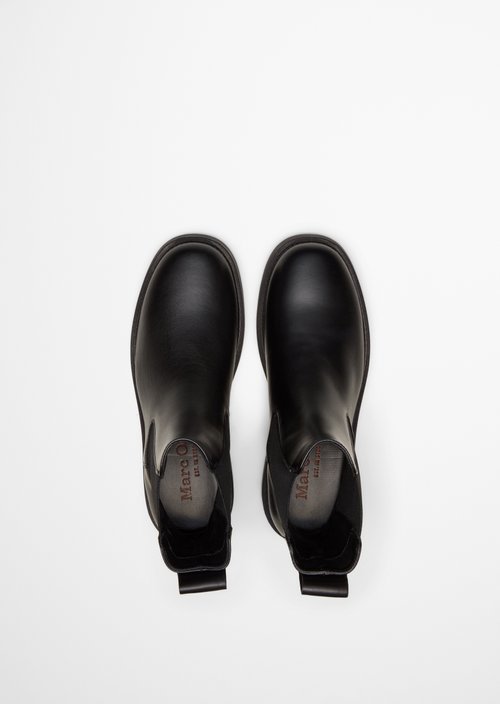 Erin Chelsea Boot — Black