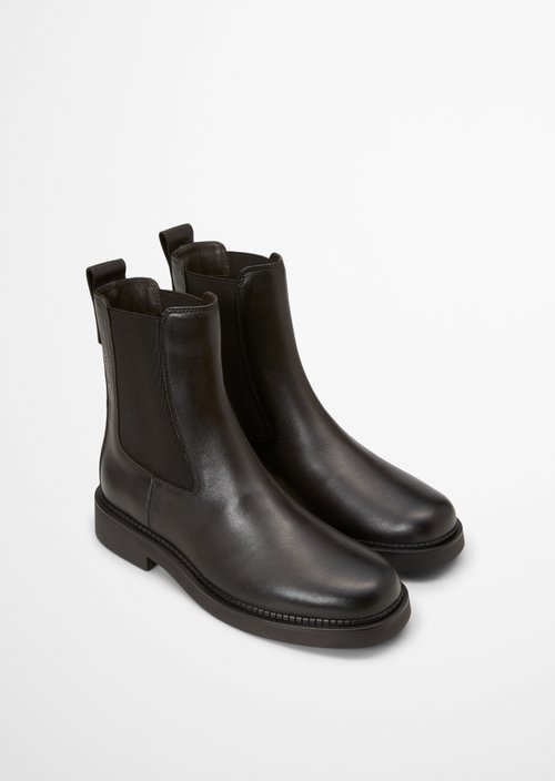 Erin Chelsea Boot — Black Coffee