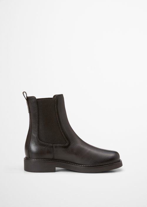 Erin Chelsea Boot — Black Coffee