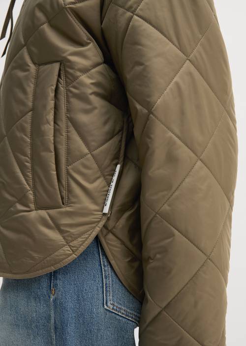 Relaxed gewatteerd jack met capuchon Milky Brown in detailaanzicht