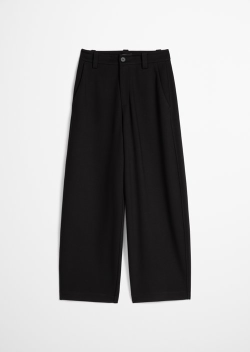 Barrel Jersey Pants, Model Kajsa, Cropped — Black