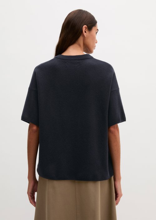 Loose-fitting short-sleeve sweater — Manic Midnight