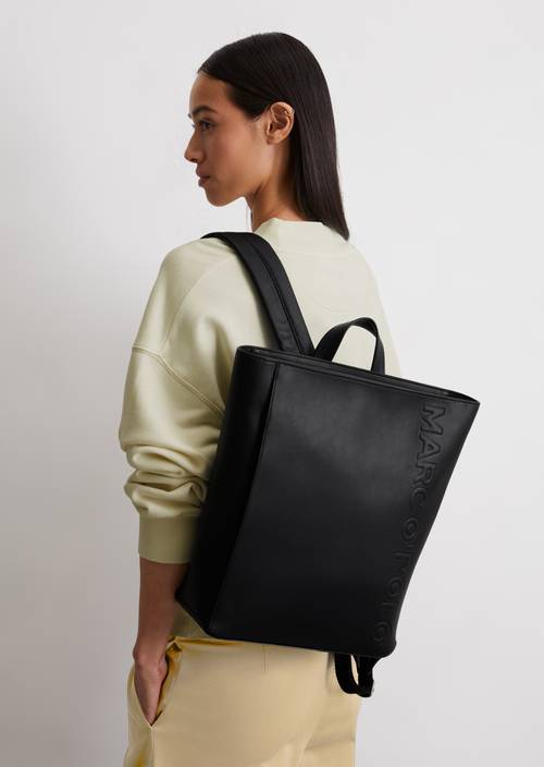 Rucksack medium aus einer Lederalternative aus recyceltem