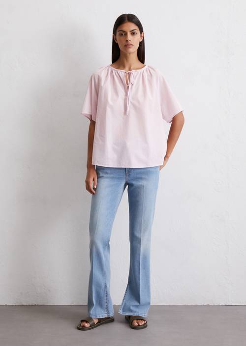 Blusa relajada de manga corta de algodón chambray morado