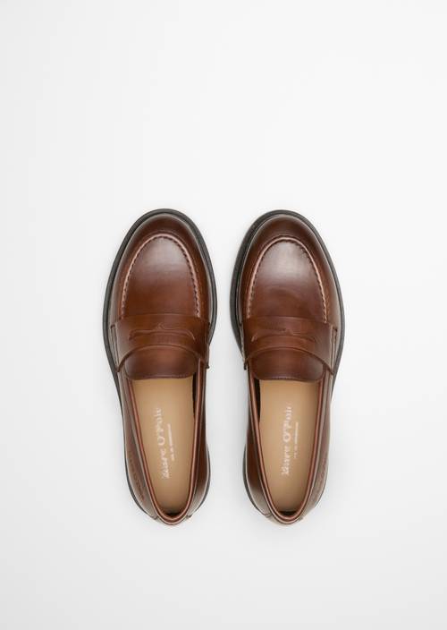 Penny loafer cognac in bovenaanzicht