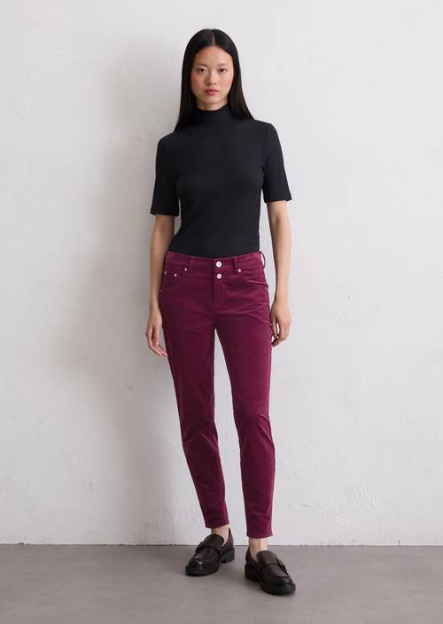 Pantalón de pana fina modelo Theda boyfriend cropped de algodón