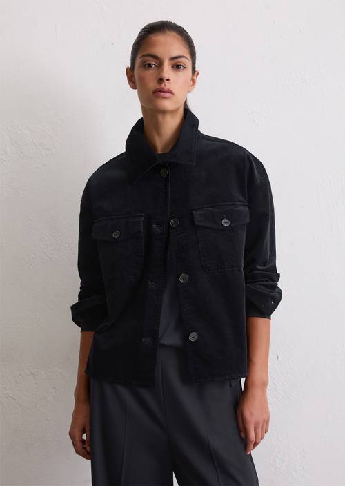 Corduroy overshirt boxy deep night blue in front view