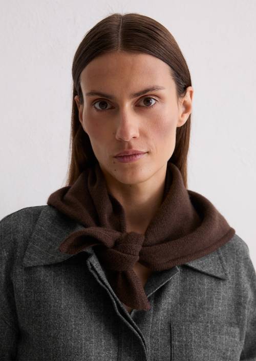 Triangle scarf made from a virgin wool-cashmere wool blend brown