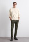 Marc O'Polo Chino model Stig gevormd, Heren, groen, 36/30, 98% Katoen, 2% Elasthaan
