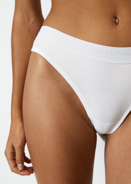 23Q3W00092 3-Pack String — White