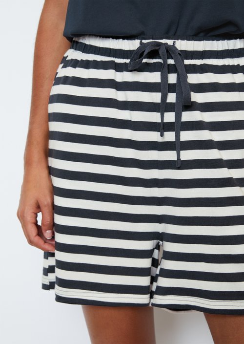 Lounge pyjama set — Navy/Dark Navy Stripe