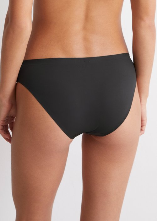 Slip — Black