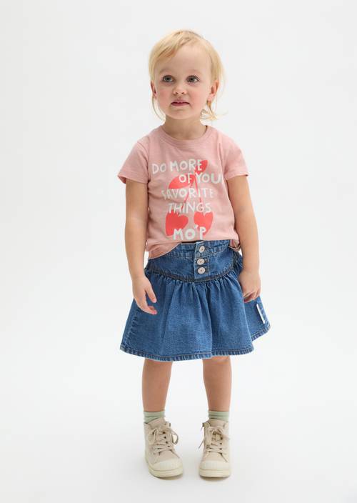 T-shirt KIDS-GIRLS Red porté sur le mannequin