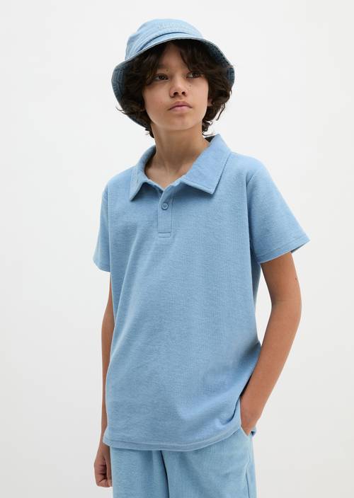 Polo in spugna TEENS-BOYS Blue indossato sul modello