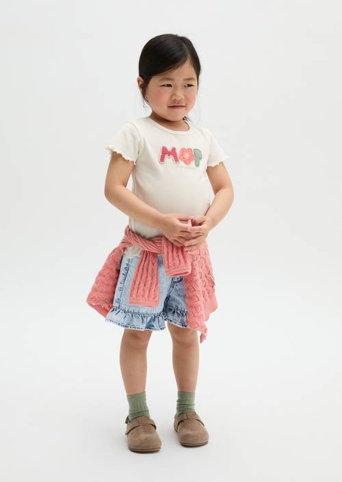 Dětské dívčí tričko White Cotton nošeno na modelu