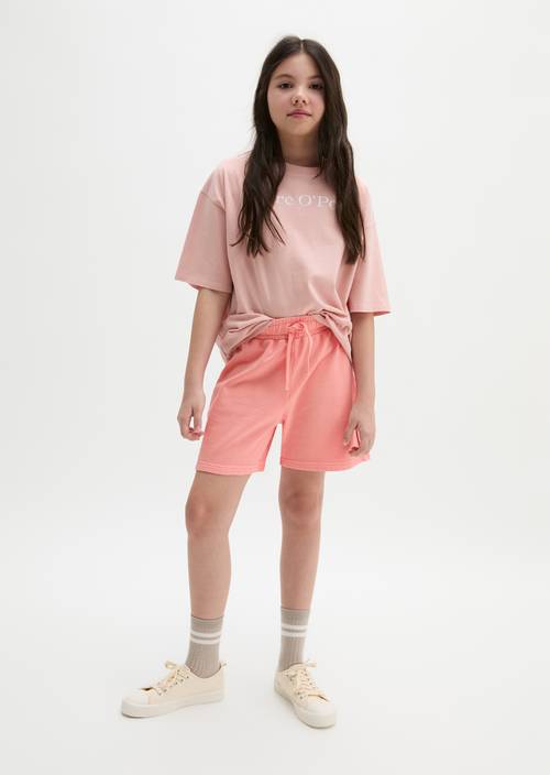 TEENS-GIRLS Sweatshorts Red worn on model