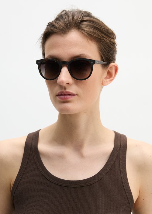 Unisex sunglasses — Brown