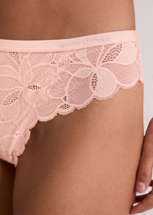 String — Misty Rose