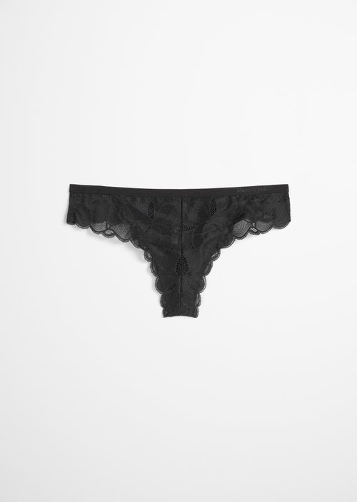 String — Black