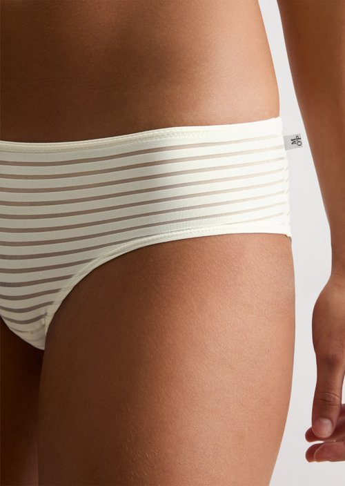 Hipster panty — White Cotton Q152