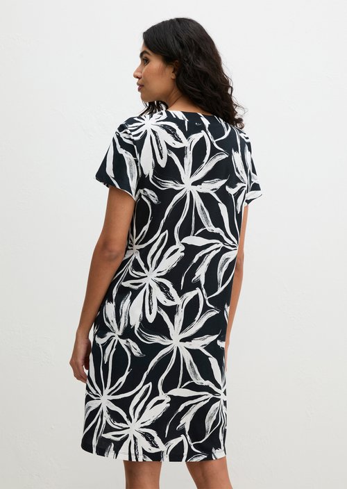 Lounge dress — Black/White