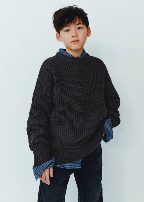TEENS-BOYS Pullover Dark Navy getragen am Model